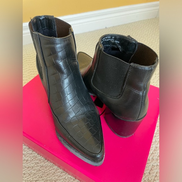 Browns B2 Croc Leather Chelsea Booties - Picture 3 of 10